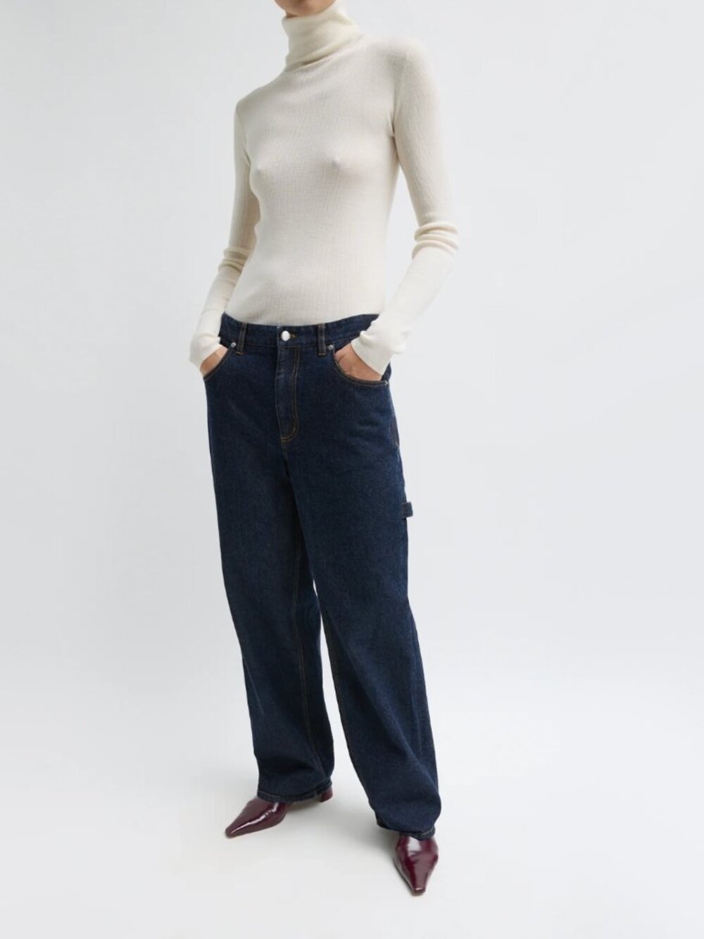 Tibi Indigo Denim Slouchy Carpenter Jean in Dark Denim, size 32